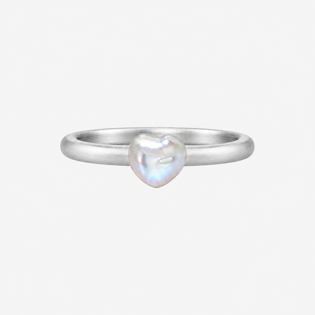 Keshi pearl ring in 14K white gold – Made by Petit Jewelry