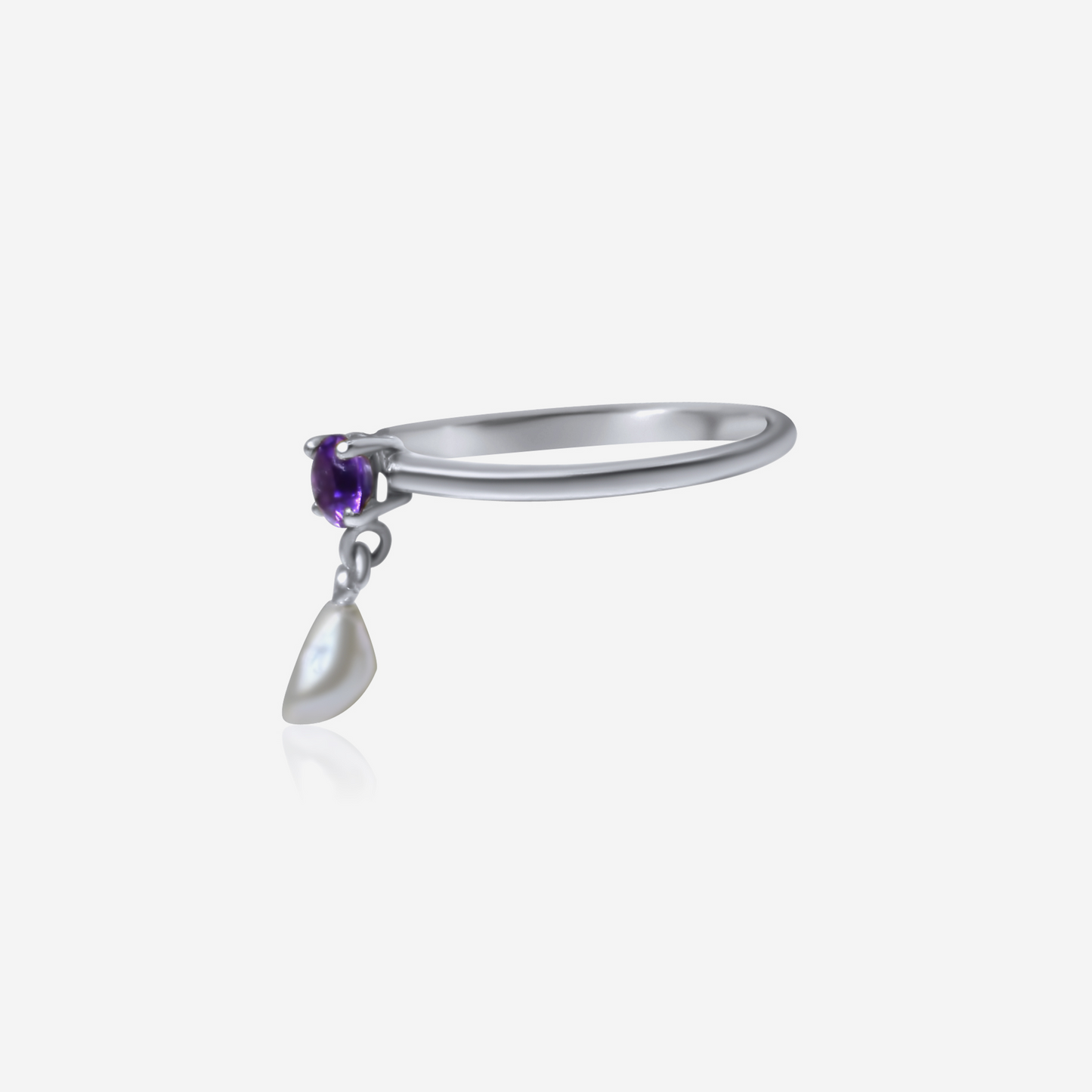 Amethyst and freshwater pearl ring in 14K white gold – Made by Petit Jewelry
