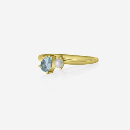 Aquamarine and Akoya pearl ring in 14K yellow gold – Made by Petit Jewelry