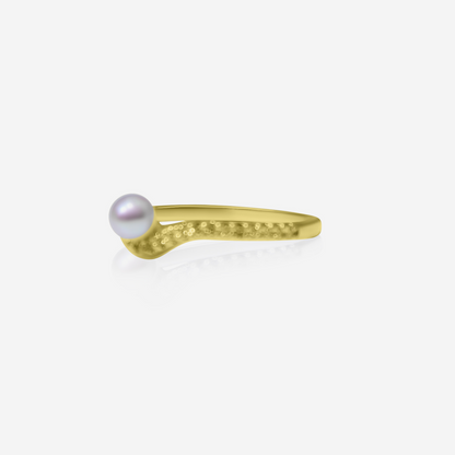 Eternal Love natural diamond engagement ring in 18K yellow gold with Akoya pearl – Made by Petit Jewelry