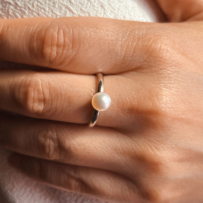 Freshwater pearl ring in 18K yellow gold – Made by Petit Jewelry