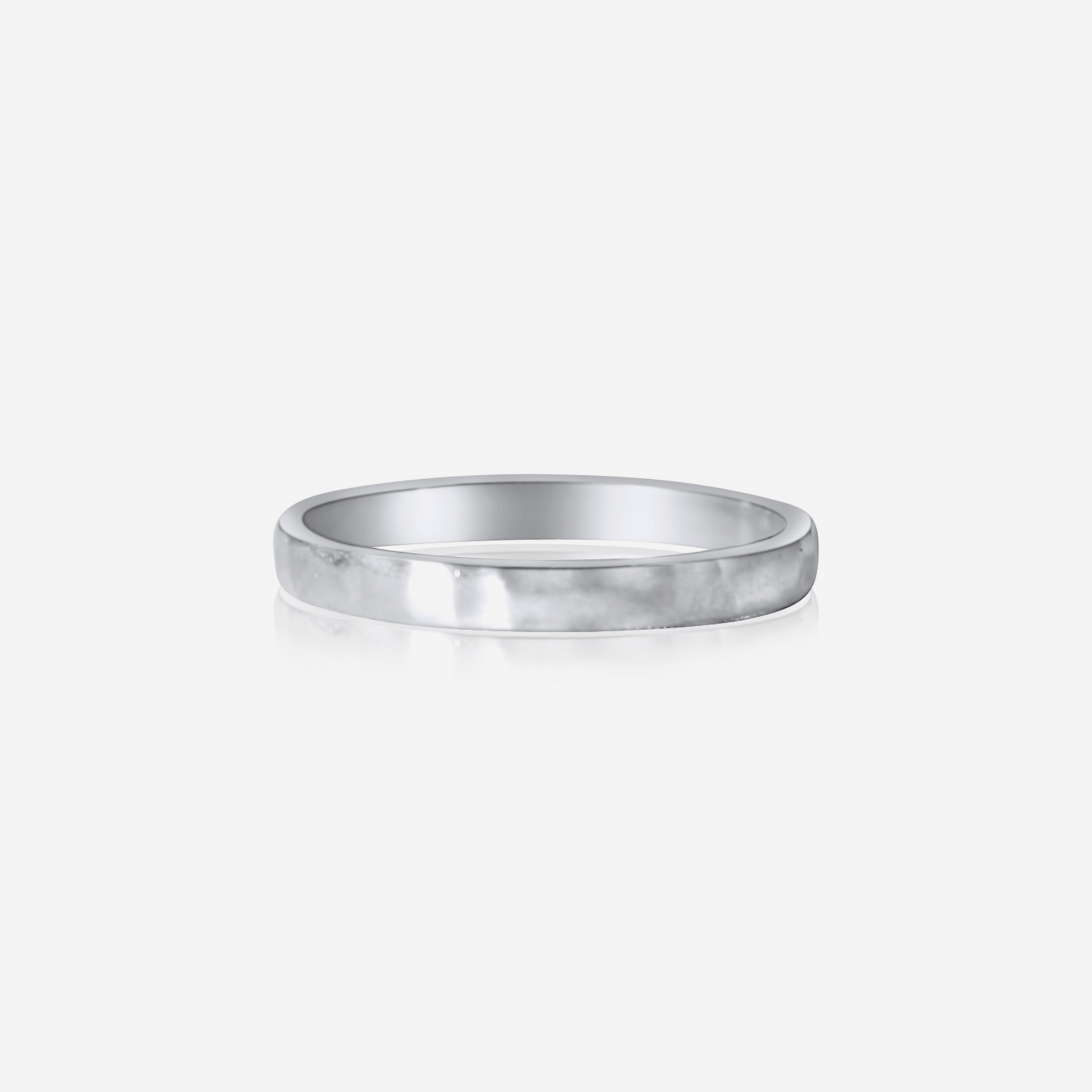 Hammered eternity wedding band in 18K white gold – Made by Petit Jewelry
