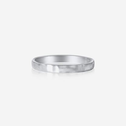 Hammered eternity wedding band in 18K white gold – Made by Petit Jewelry