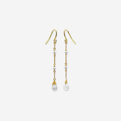 Moonstone and Akoya pearl drop earrings in 14K yellow gold – Made by Petit Jewelry