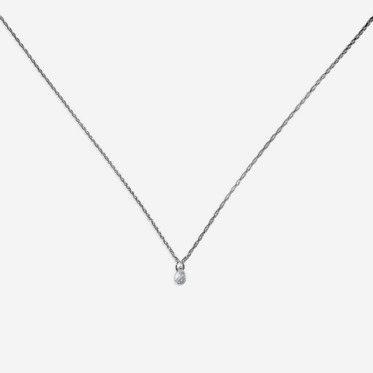 Rose quartz drop pendant necklace in 14K white gold – Made by Petit Jewelry